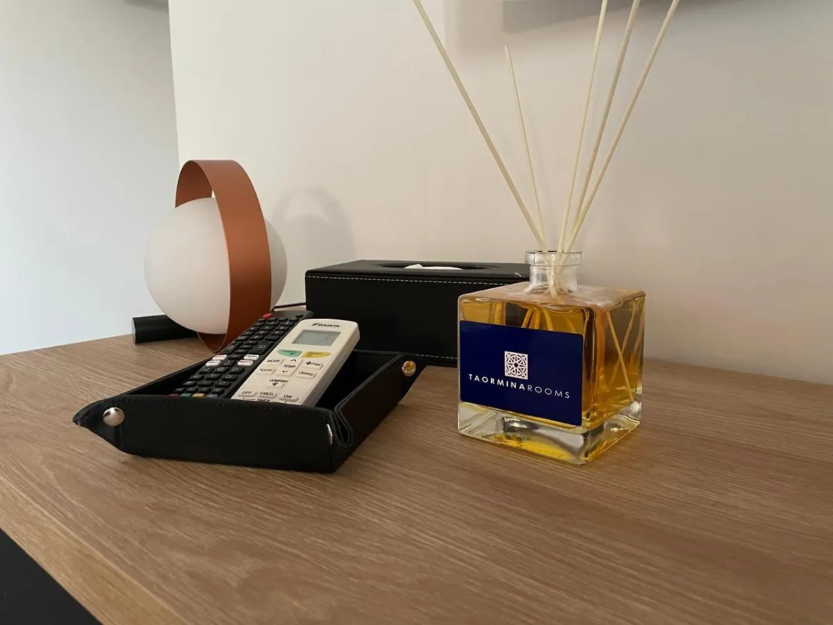 Taormina Rooms Centro Storico 0*,